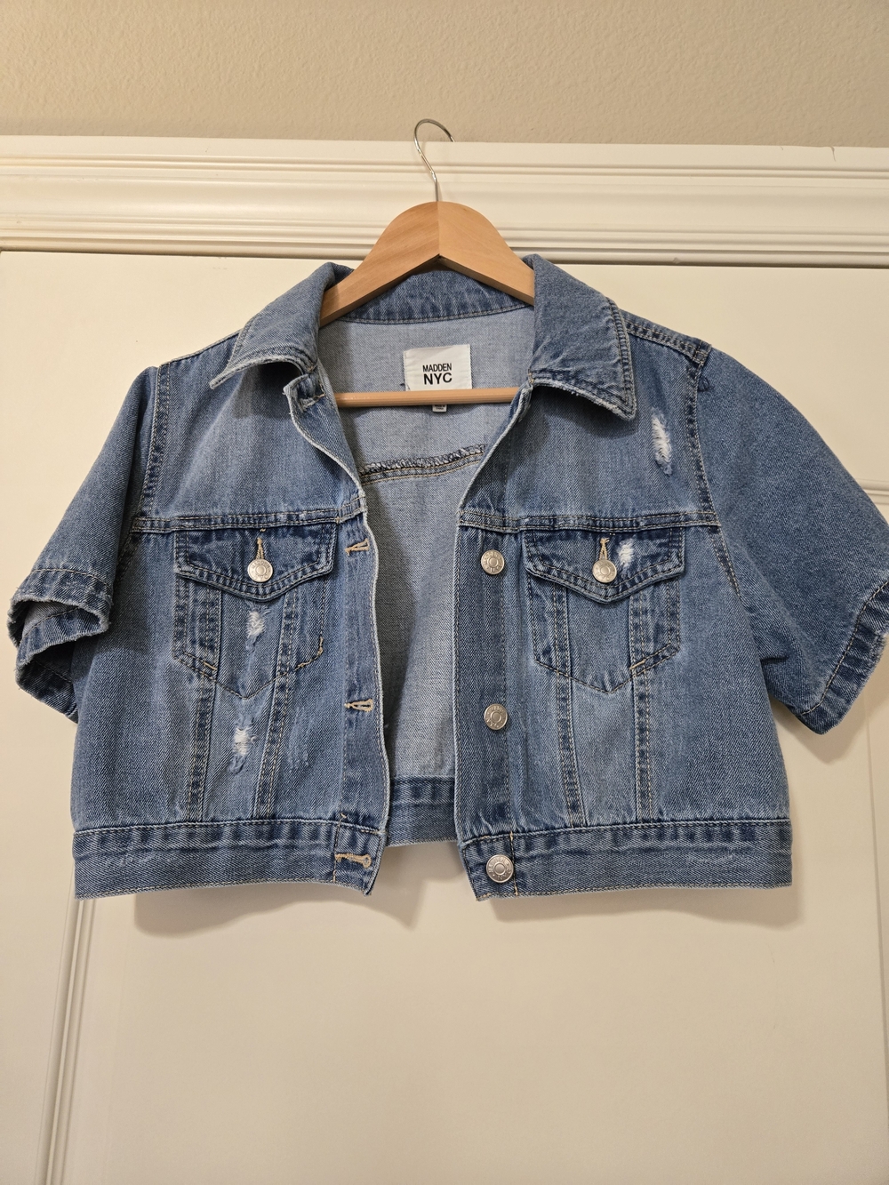 Madden NYC Light Blue Short Sleeve Cropped Denim Jacket Casual Fall Layering